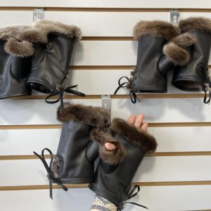 fingerless gloves