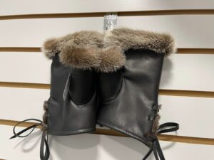 fingerless gloves